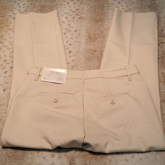 Christopher & Banks Beige Mid Rise Everyday Trouser Dreas Pant New With Tags - Picture 4 of 5
